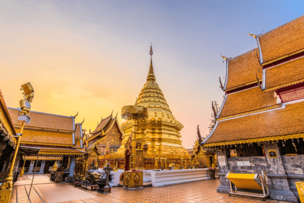 Chua-Wat-Phrathat-Doi-Suthep-Ngoi-chua-linh-thieng-nhat-tai-vung-dat