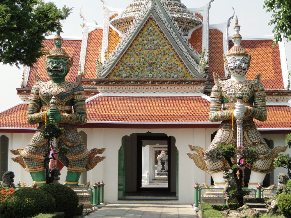 chua-wat-arun-bangkok-thai-lan