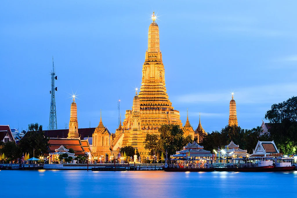 ngoi-chua-wat-arun-tuyet-dep-o-thai-lan
