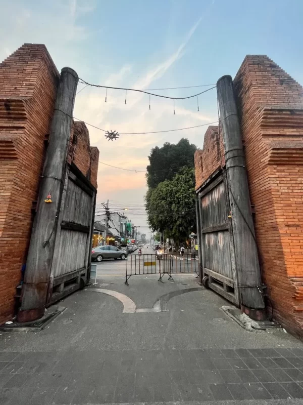 thanh-co-tha-phae-gate-chiang-mai